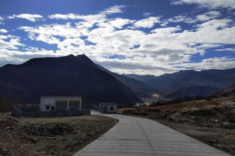 地埋式水平压缩垃圾中转站发往美丽的西藏山南市