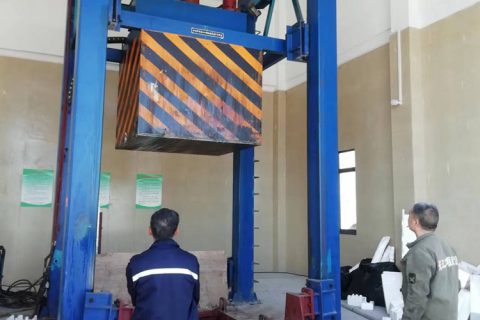 利用垃圾压缩站处理生活垃圾 减少碳排放 实现碳中和