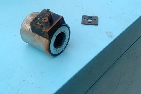 地埋式垃圾桶常见问题之环卫工人清洗导致电器损坏
